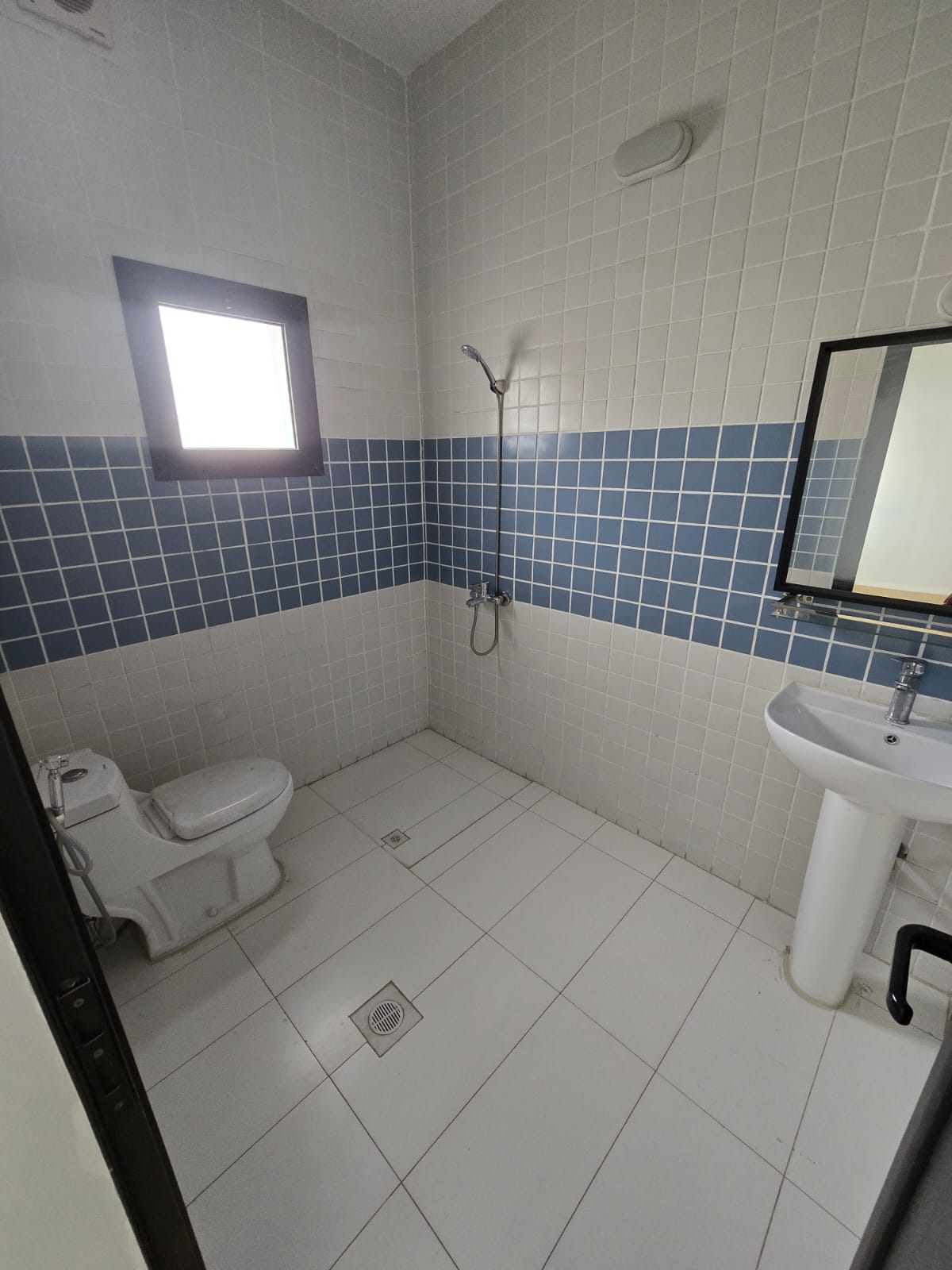2 BHK Apartments - Semi Furnished  4