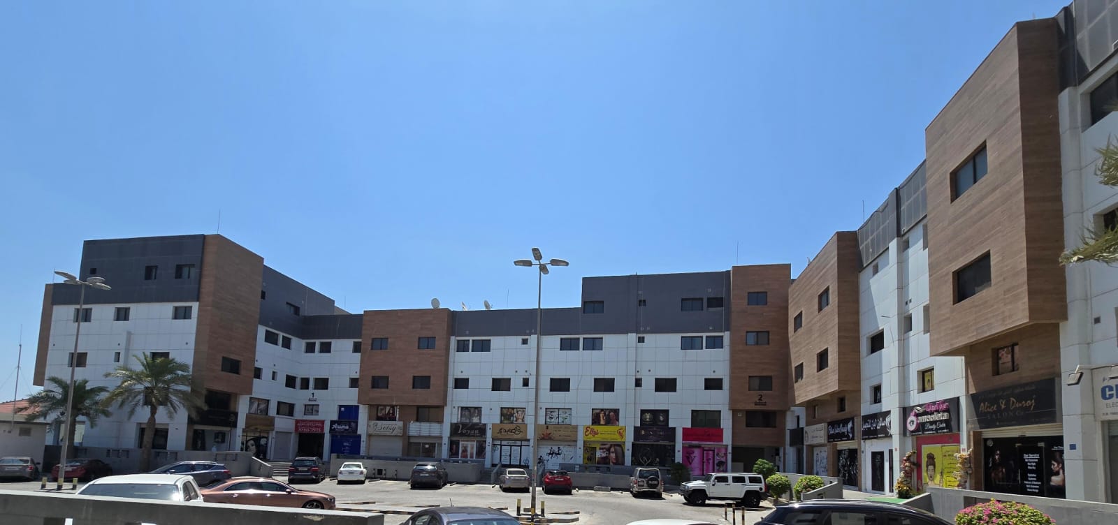 2 BHK Apartments - Semi Furnished 